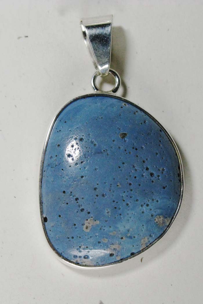 Leland Blue Stone Cabochon Pendant in Silver